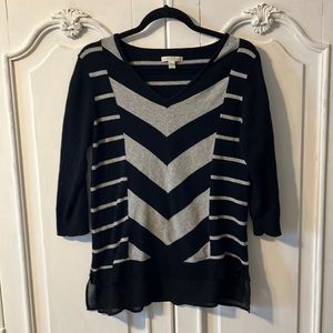 Dana Buchman LG black and gray sweater